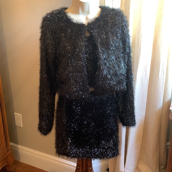 Forever 21 Black Tinsel Fur Cropped Blazer - Picture 7 of 7